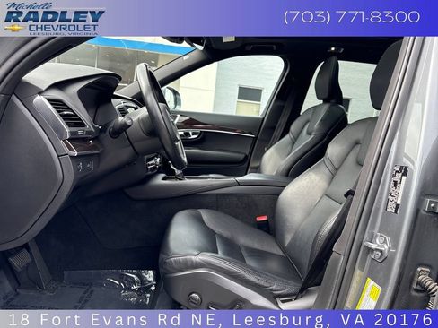 Used 2019 Volvo XC90 T6 Momentum AWD/4WD image 23