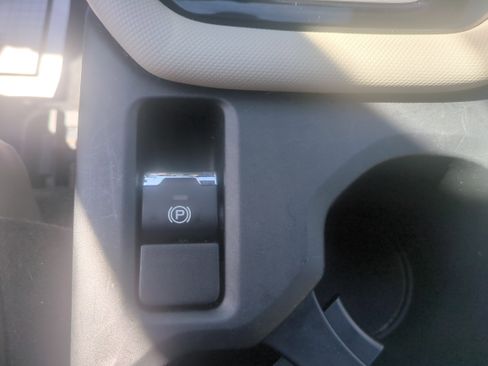 Used 2025 Subaru Forester Premium AWD/4WD image 22