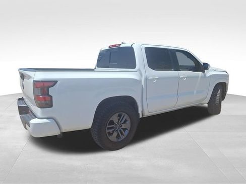 Certified 2025 Nissan Frontier SV RWD image 8