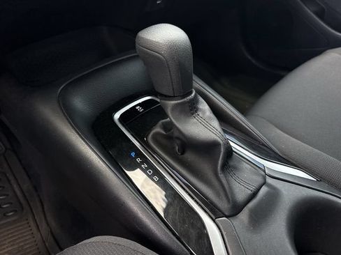 Used 2025 Toyota Corolla LE FWD image 20