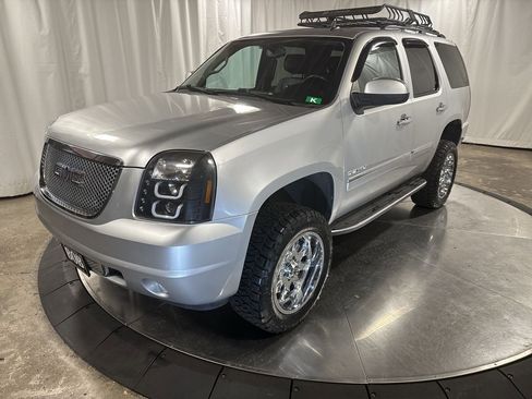 Used 2013 GMC Yukon Denali image 1