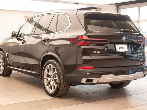 Used 2025 BMW X5 xDrive50e image 8