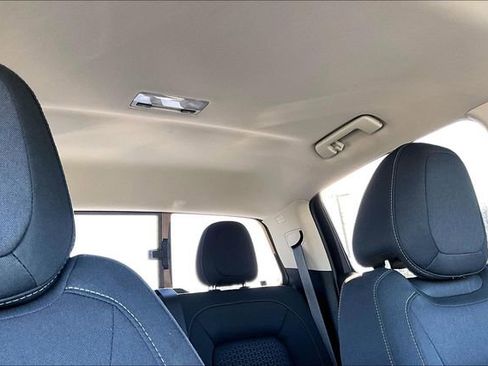 Used 2022 GMC Canyon Elevation image 23