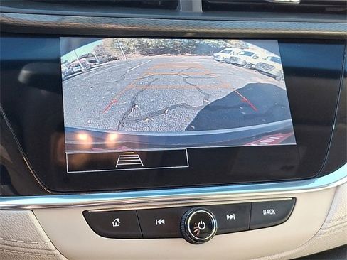 Used 2021 Buick Encore GX Select image 18