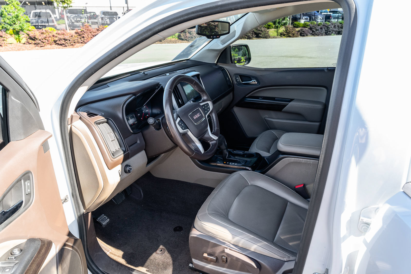 Used 2016 GMC Canyon SLT w/ Trailering Package RWD image 18