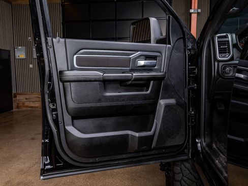 Used 2025 RAM 3500 Big Horn image 35