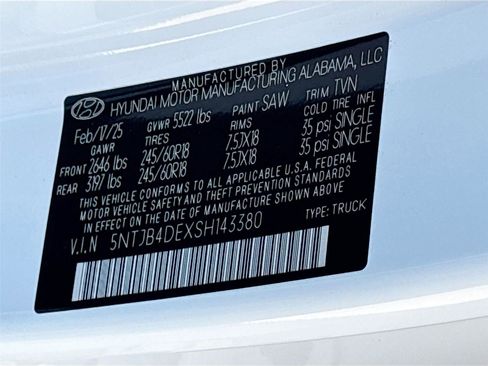 Used 2025 Hyundai Santa Cruz SEL FWD image 31