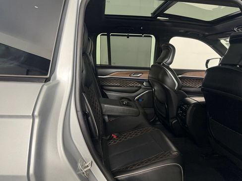 Used 2024 Jeep Grand Cherokee Summit w/ Adv Protech Group IV AWD/4WD image 29