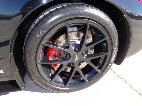 Used 2005 Chevrolet Corvette 1SB Z51 Coupe w/ Preferred Equipment Group image 13