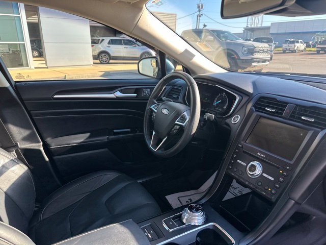 Used 2019 Ford Fusion Energi Titanium FWD image 10