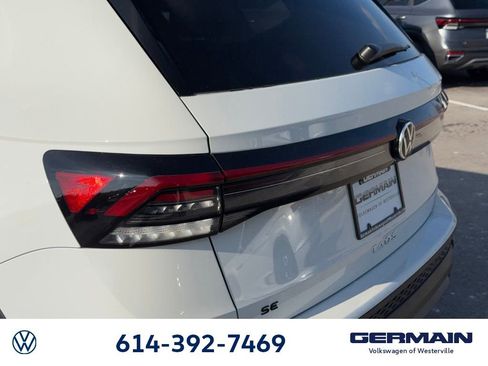 New 2026 Volkswagen Taos SE FWD image 15