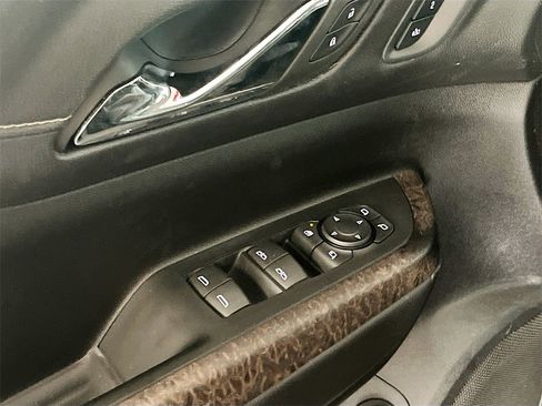 Used 2023 GMC Acadia Denali w/ Denali Technology Package image 18