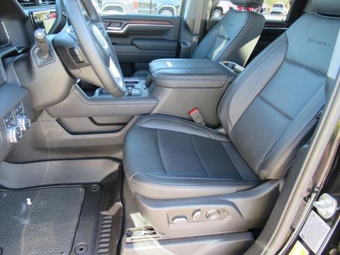 Used 2025 GMC Sierra 3500 Denali w/ Denali Reserve Package image 22