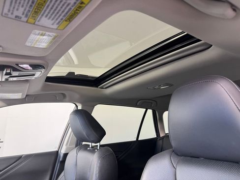 Used 2023 Subaru Outback Touring image 4