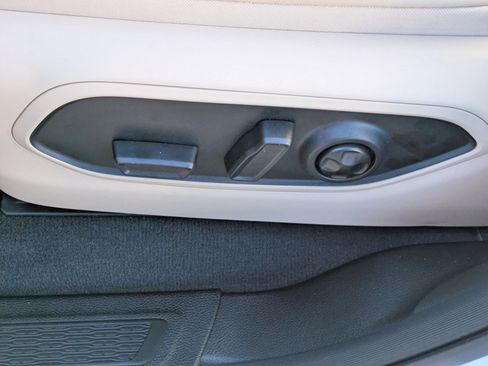 New 2025 Jeep Grand Cherokee Limited image 12