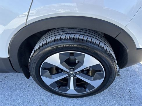 New 2026 Volvo XC40 B5 Plus w/ Protection Package Premier image 11