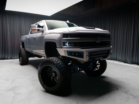 Used 2016 Chevrolet Silverado 2500 LTZ w/ Duramax Plus Package AWD/4WD image 7