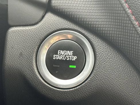 Used 2023 Chevrolet Equinox RS AWD/4WD image 17