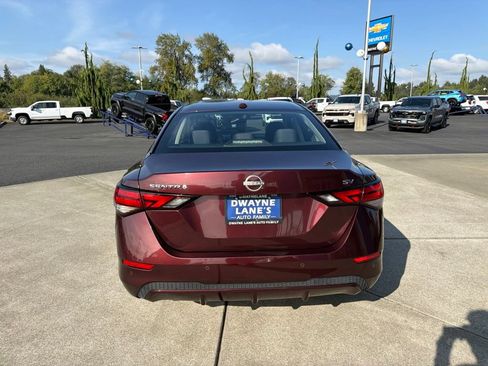 Used 2024 Nissan Sentra SV FWD image 5