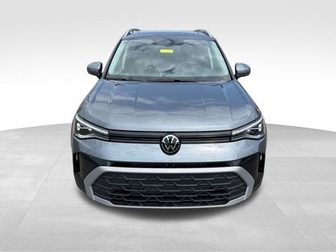 New 2026 Volkswagen Taos SE FWD image 3