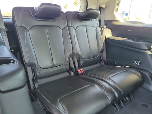 Used 2022 Jeep Grand Cherokee L Limited AWD/4WD image 20