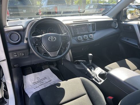 Used 2017 Toyota RAV4 LE FWD image 30
