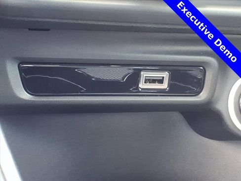 New 2025 Alfa Romeo Giulia AWD image 21