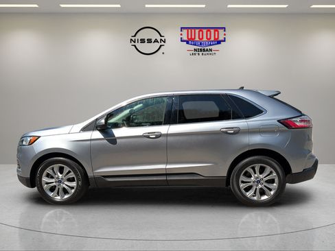 Used 2022 Ford Edge Titanium AWD/4WD image 5