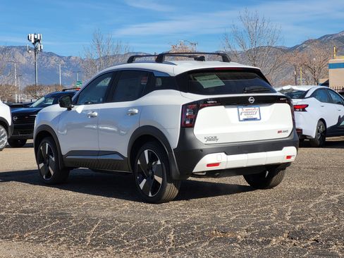 New 2026 Nissan Kicks SR w/ Cold Weather Package image 4