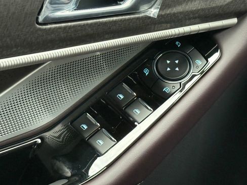 New 2026 Ford Explorer Platinum image 38