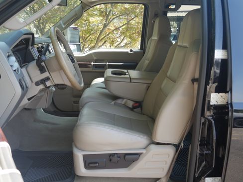 Used 2008 Ford F450 Lariat AWD/4WD image 3