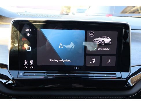 Used 2025 Volkswagen Atlas Cross Sport SE image 40