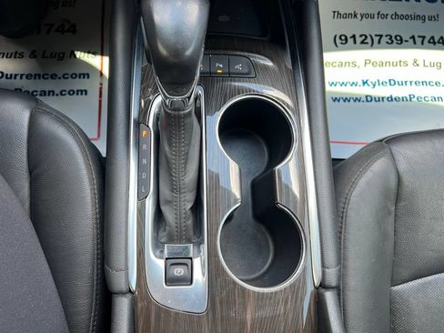 Used 2022 Chevrolet Malibu Premier FWD image 17