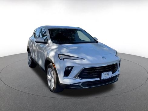 Used 2025 Buick Encore GX Preferred image 3