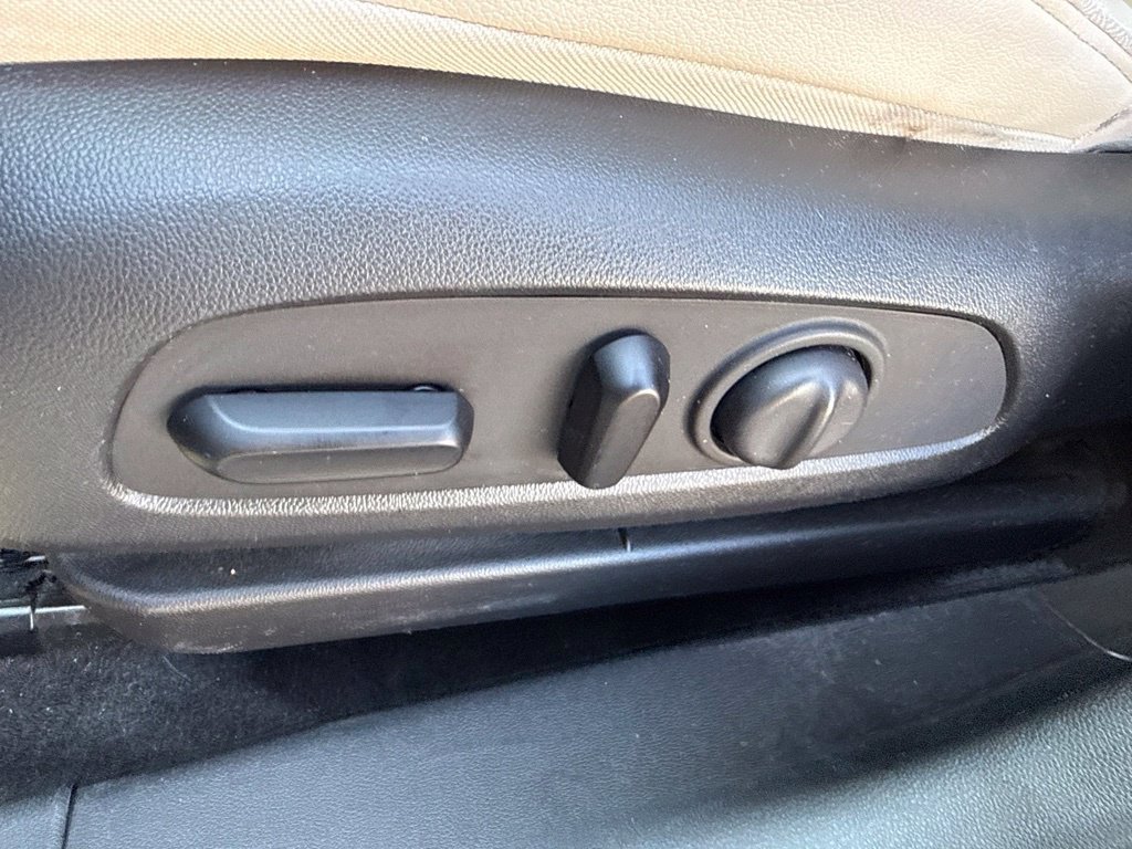 Used 2020 Buick Encore GX Essence w/ Experience Buick Package AWD/4WD image 23
