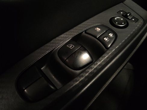 Used 2024 Nissan Sentra SV FWD image 27
