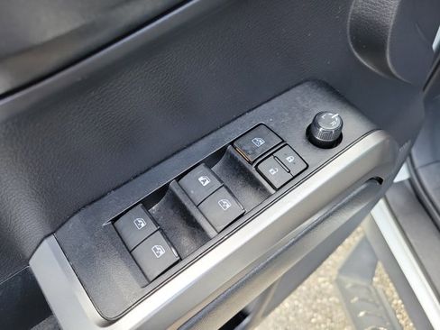 Used 2022 Toyota Tacoma SR5 image 18