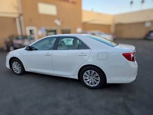 Used 2014 Toyota Camry LE FWD image 8