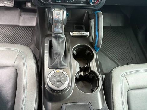 Used 2021 Ford Bronco Black Diamond w/ Sasquatch Package image 21