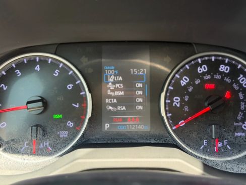 Used 2019 Toyota RAV4 XLE w/ Convenience Package FWD image 25