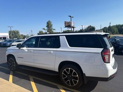 Used 2022 Chevrolet Suburban RST w/ Luxury Package AWD/4WD image 18