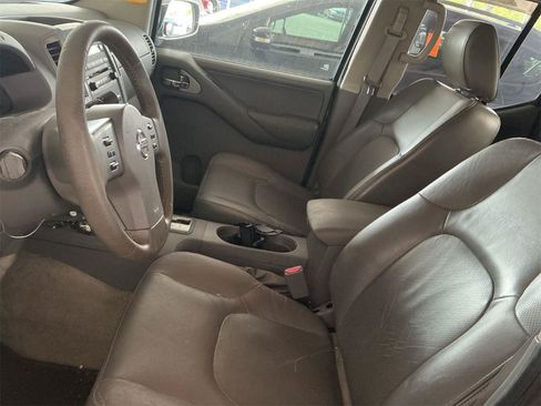 Used 2012 Nissan Frontier SL RWD image 3