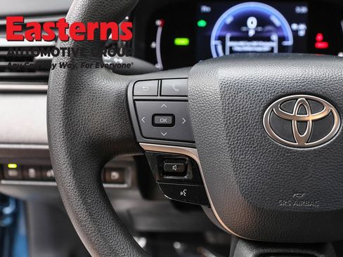 Used 2025 Toyota Camry LE FWD image 15
