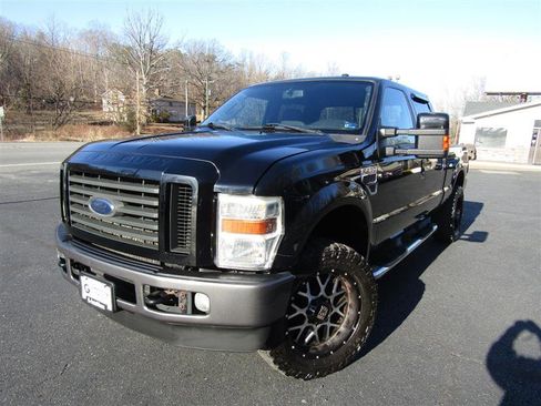 Used 2009 Ford F250 FX4 image 1