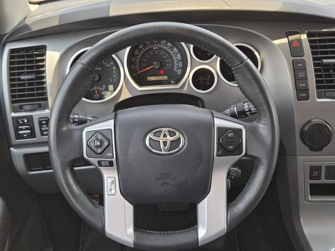 Used 2016 Toyota Sequoia SR5 w/ Premium Package RWD image 28