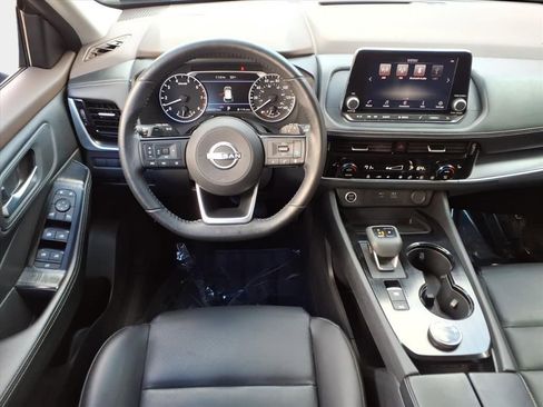 Used 2022 Nissan Rogue SV w/ SV Premium Package image 15