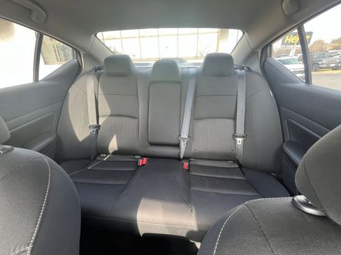 Used 2025 Nissan Altima 2.5 SV image 32