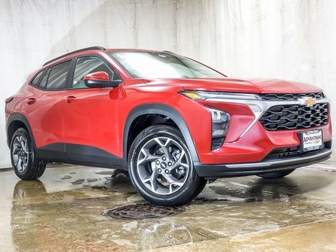 New 2026 Chevrolet Trax LT w/ LT Convenience Package image 2