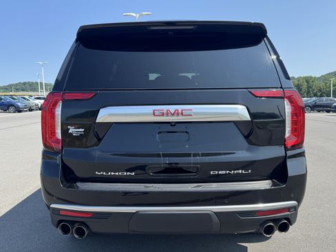 Used 2024 GMC Yukon XL Denali AWD/4WD image 4