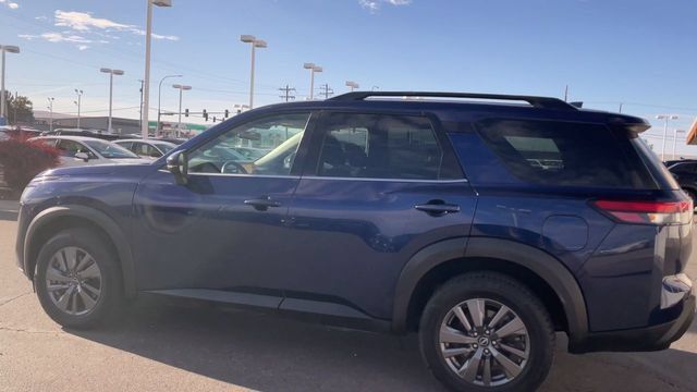 Used 2024 Nissan Pathfinder SV AWD/4WD image 7